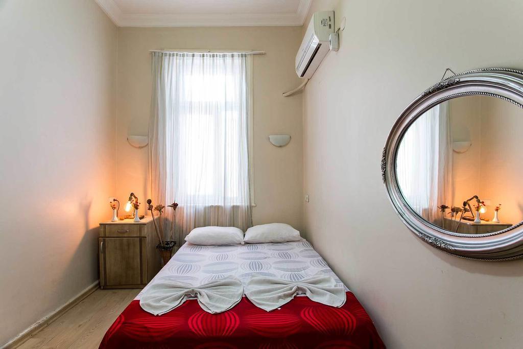 Laguna Otel Pansiyon İzmir Exterior foto